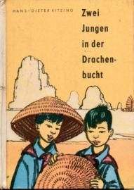 Zwei Jungen in der Drachenbucht